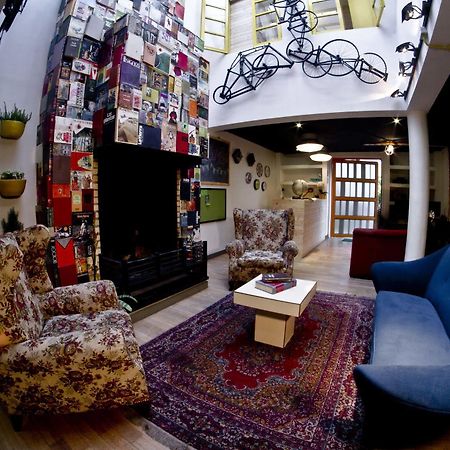 12:12 Hostels Bogota Luaran gambar