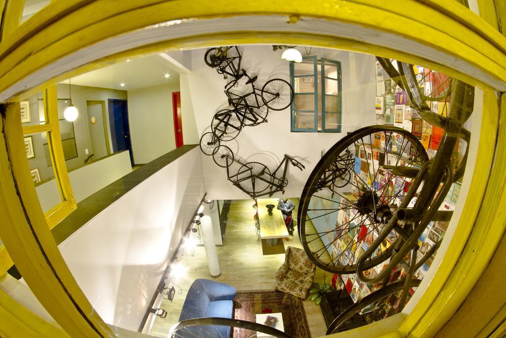 12:12 Hostels Bogota Luaran gambar