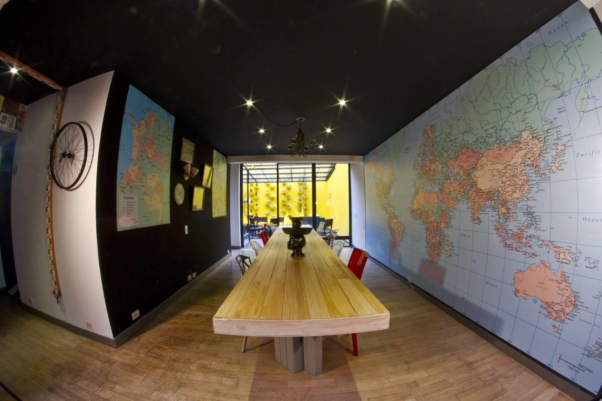 12:12 Hostels Bogota Luaran gambar