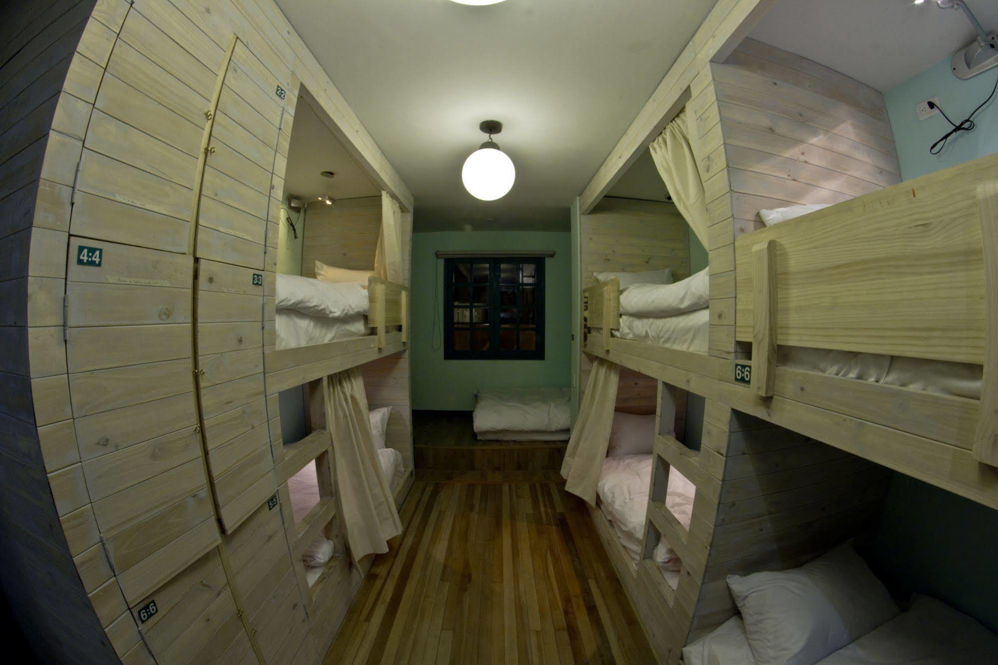 12:12 Hostels Bogota Luaran gambar