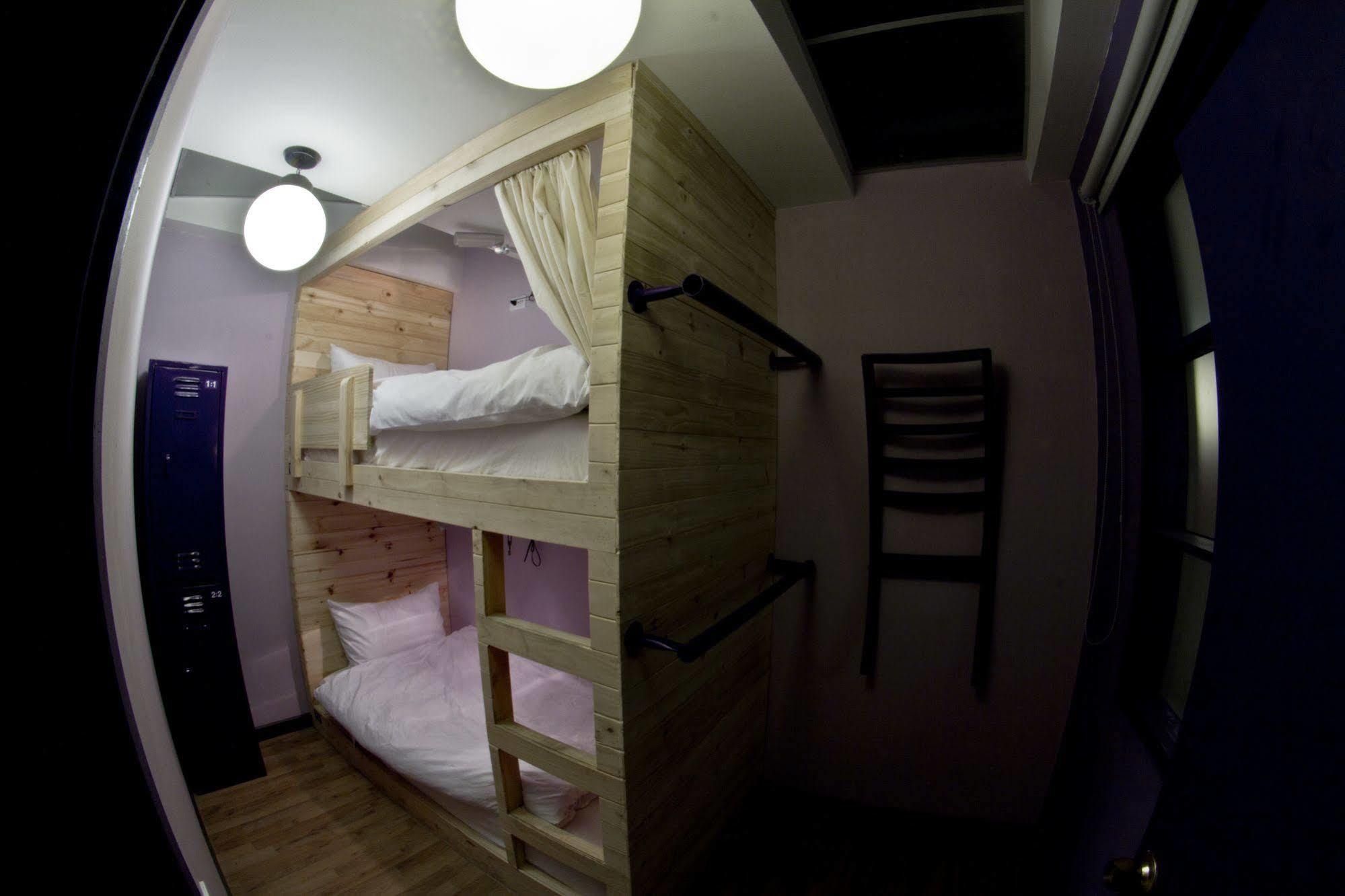 12:12 Hostels Bogota Luaran gambar
