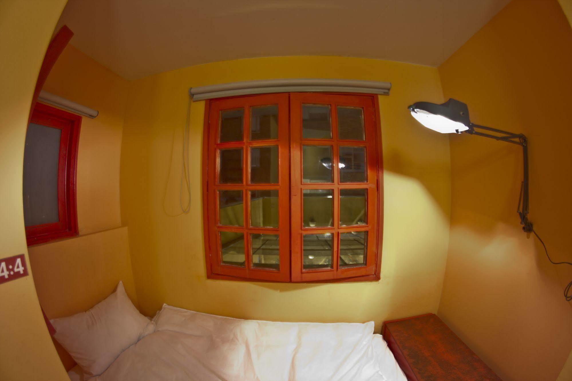 12:12 Hostels Bogota Luaran gambar