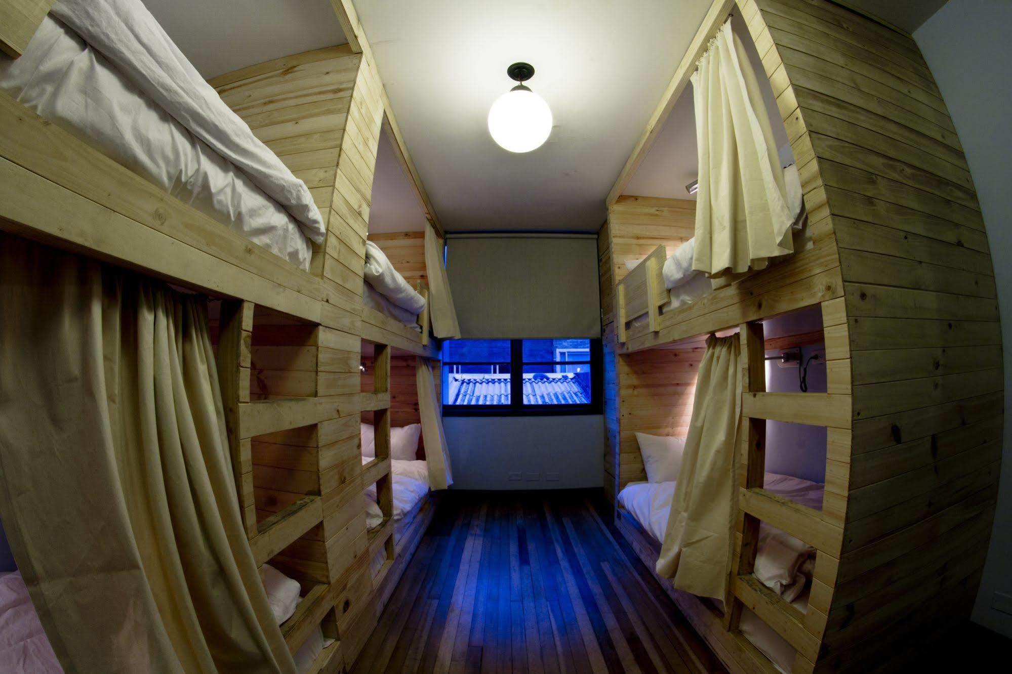12:12 Hostels Bogota Luaran gambar