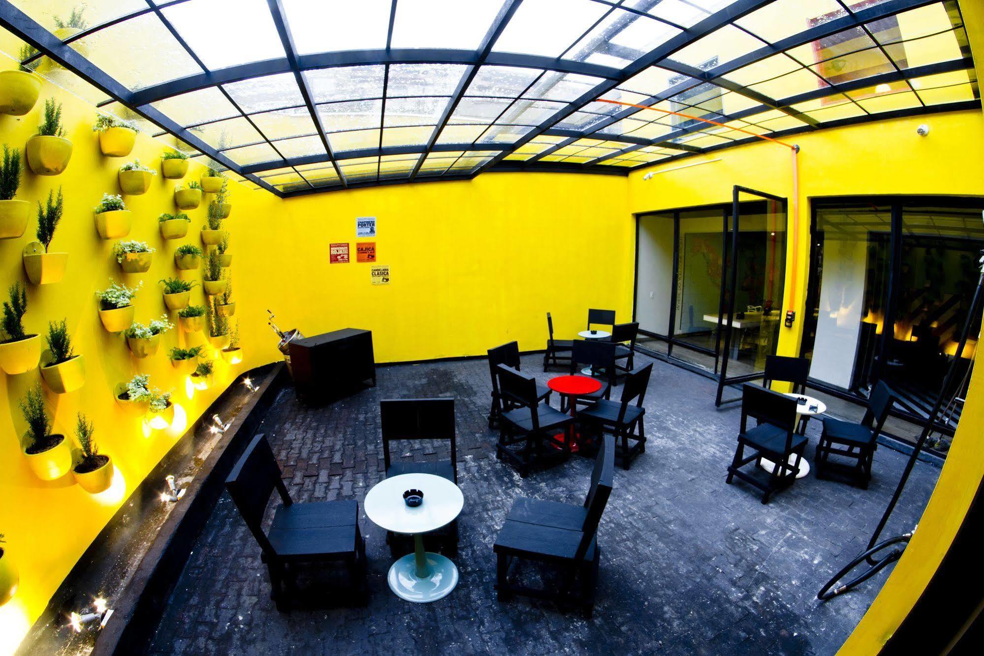 12:12 Hostels Bogota Luaran gambar